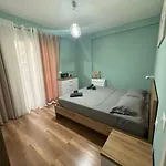 Luir's * 地拉那